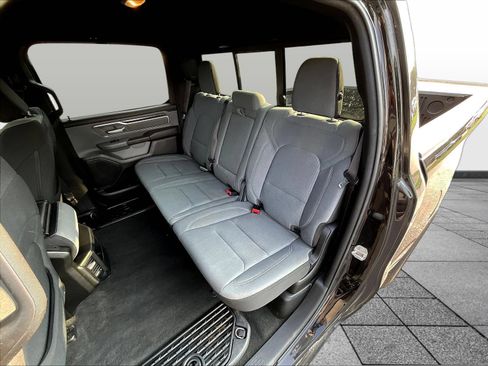 Used 2021 RAM 1500 Big Horn AWD/4WD image 25