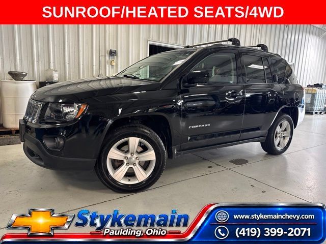 Used 2016 Jeep Compass Latitude w/ Sun/Sound Group AWD/4WD image 1