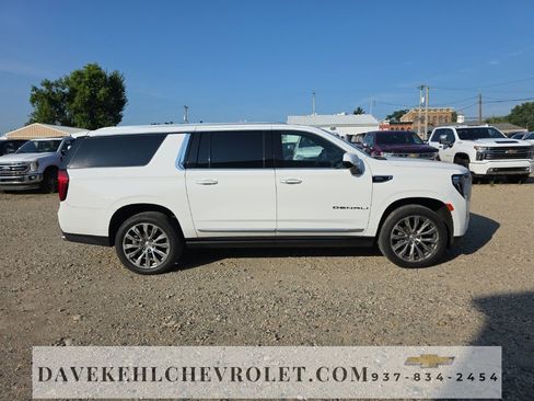 Used 2021 GMC Yukon XL Denali image 6