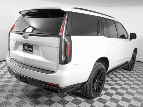 Used 2021 Cadillac Escalade Sport Platinum w/ LPO, ONYX Package image 5