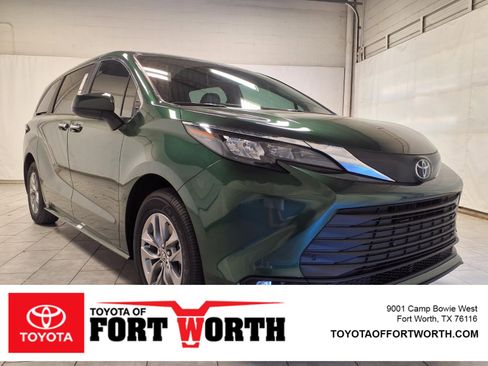 New 2026 Toyota Sienna XLE image 1