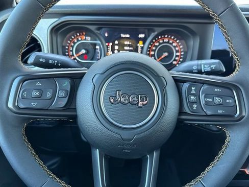 New 2025 Jeep Gladiator Sport AWD/4WD image 23