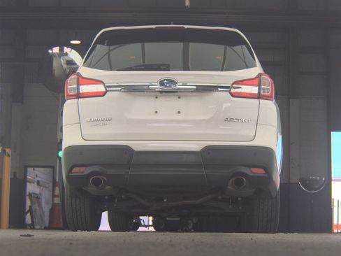 Used 2022 Subaru Ascent Premium w/ Convenience Package AWD/4WD image 8