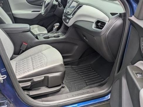 Used 2023 Chevrolet Equinox LT FWD image 19