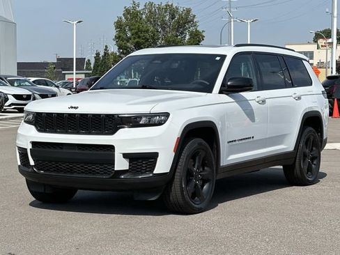 Used 2023 Jeep Grand Cherokee L Altitude AWD/4WD image 50
