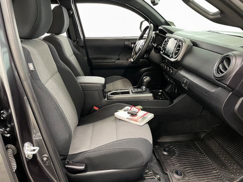 Used 2023 Toyota Tacoma TRD Off-Road image 34