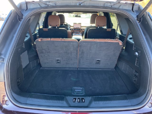 Used 2023 Lincoln Aviator Reserve w/ Equipment Group 201A AWD/4WD image 22
