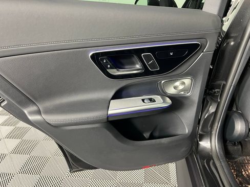 Used 2025 Mercedes-Benz GLC 300 GLC 300 image 25