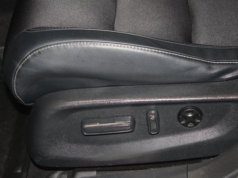 Used 2018 Honda Accord Sport image 13