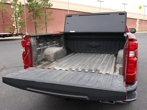 Used 2023 Chevrolet Silverado 1500 LT AWD/4WD image 27