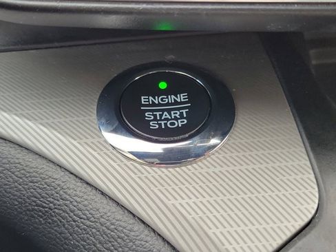 Used 2020 Ford Explorer XLT w/ Equipment Group 202A image 29