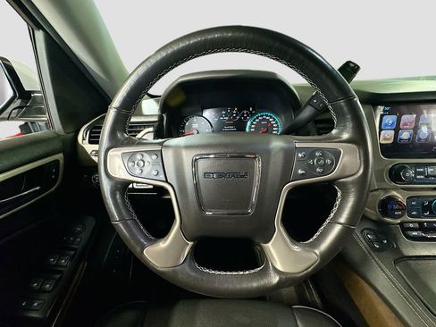 Used 2018 GMC Yukon Denali w/ Open Road Package image 18