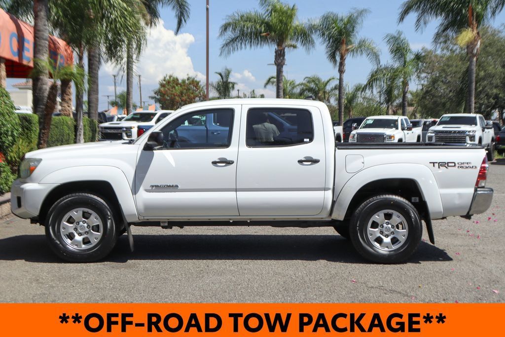 Used 2015 Toyota Tacoma PreRunner w/ TRD Off-Road Package RWD image 5