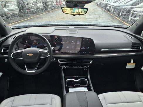 New 2026 Chevrolet Traverse High Country w/ LPO, Floor Liner Package FWD image 4