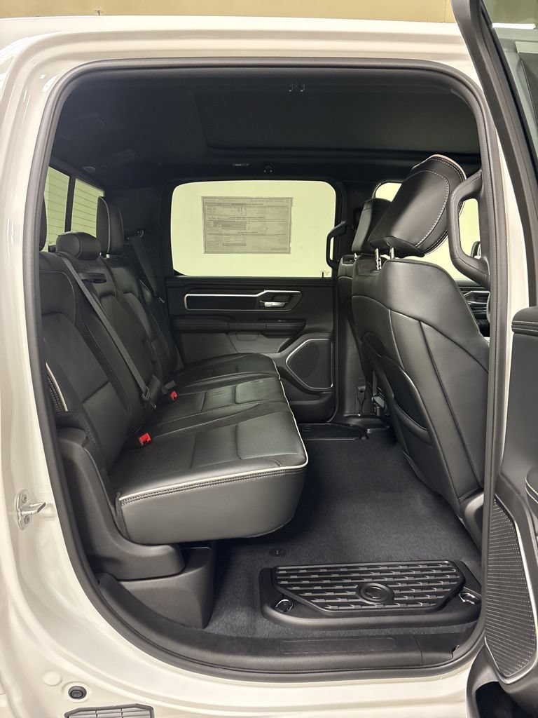 New 2026 RAM 1500 Laramie w/ Laramie Preferred Package AWD/4WD image 33