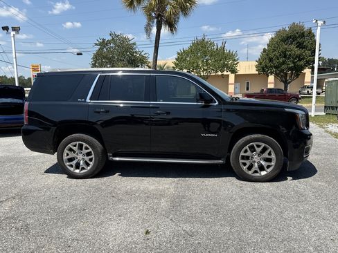 Used 2018 GMC Yukon SLE w/ SLE Value Package image 6