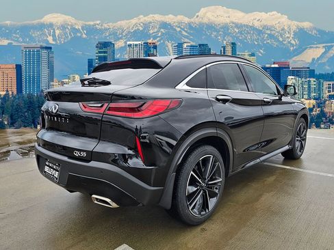 Used 2023 INFINITI QX55 Luxe w/ Cargo Package image 5