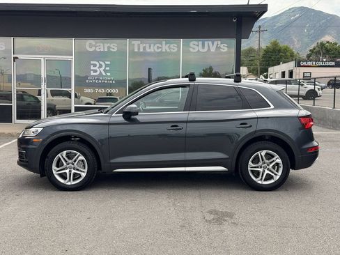 Used 2019 Audi Q5 2.0T Premium w/ Convenience Package AWD/4WD image 1