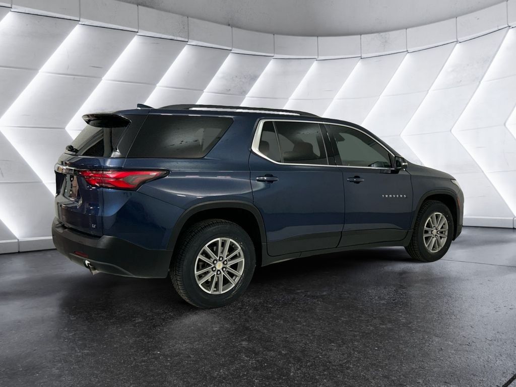 Used 2023 Chevrolet Traverse LT FWD image 4