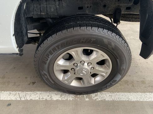 Used 2024 RAM 2500 Big Horn image 12