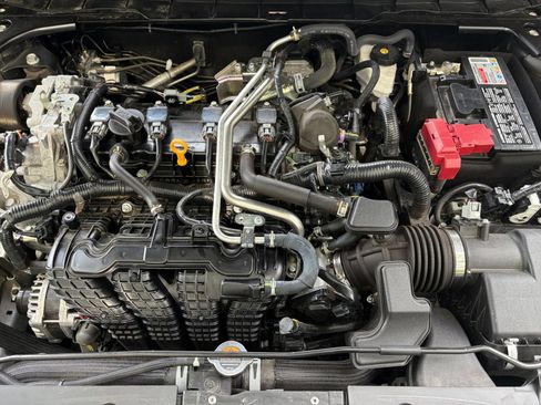 Used 2025 Nissan Altima 2.5 SV FWD image 32