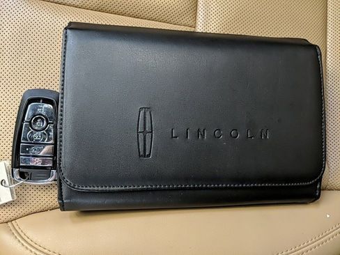 Certified 2023 Lincoln Corsair Reserve w/ Equipment Group 201A image 27