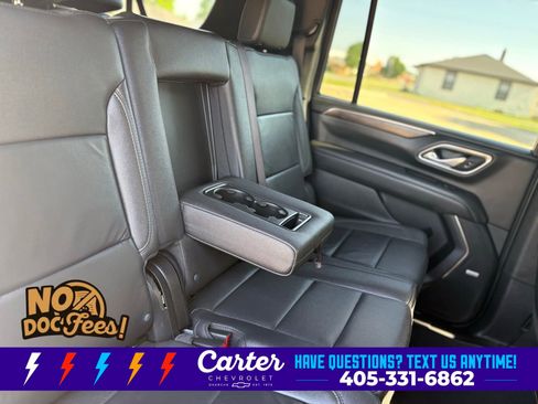 Used 2024 Chevrolet Suburban LT RWD image 26