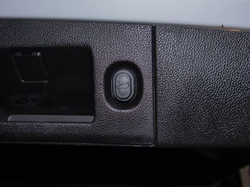 Used 2019 GMC Yukon SLT image 25