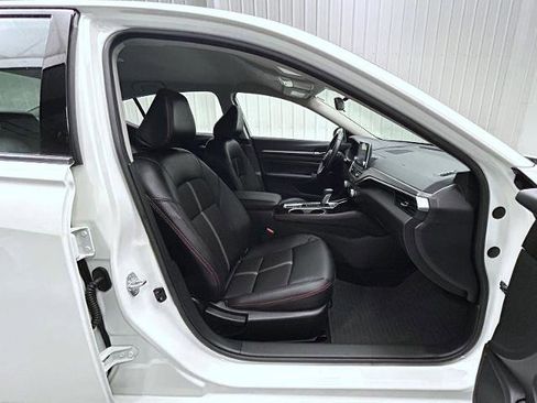 Certified 2023 Nissan Altima 2.5 SR AWD/4WD image 15