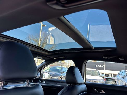 Used 2023 Kia K5 GT-Line image 11