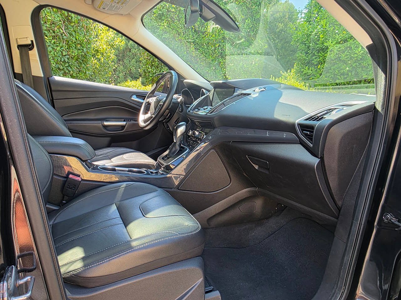 Used 2013 Ford Escape Titanium w/ Parking Technology Pkg AWD/4WD image 40