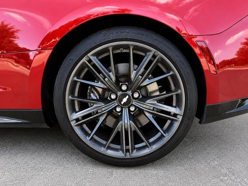 Used 2018 Chevrolet Camaro ZL1 RWD image 11