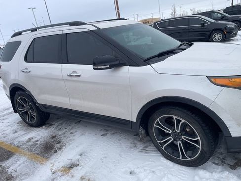 Used 2014 Ford Explorer Sport image 2