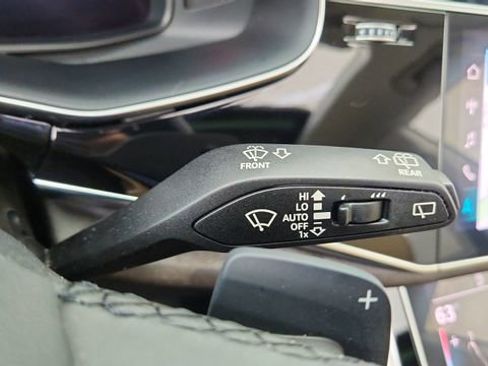 Used 2023 Audi Q8 Premium Plus w/ Premium Plus Package image 41