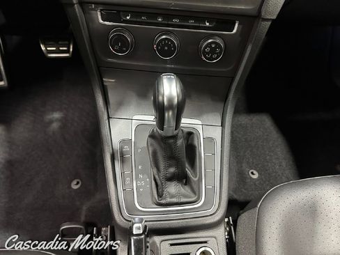 Used 2017 Volkswagen Golf Alltrack AWD/4WD image 36
