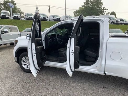 Used 2024 GMC Sierra 1500 Pro w/ Pro Value Package AWD/4WD image 17