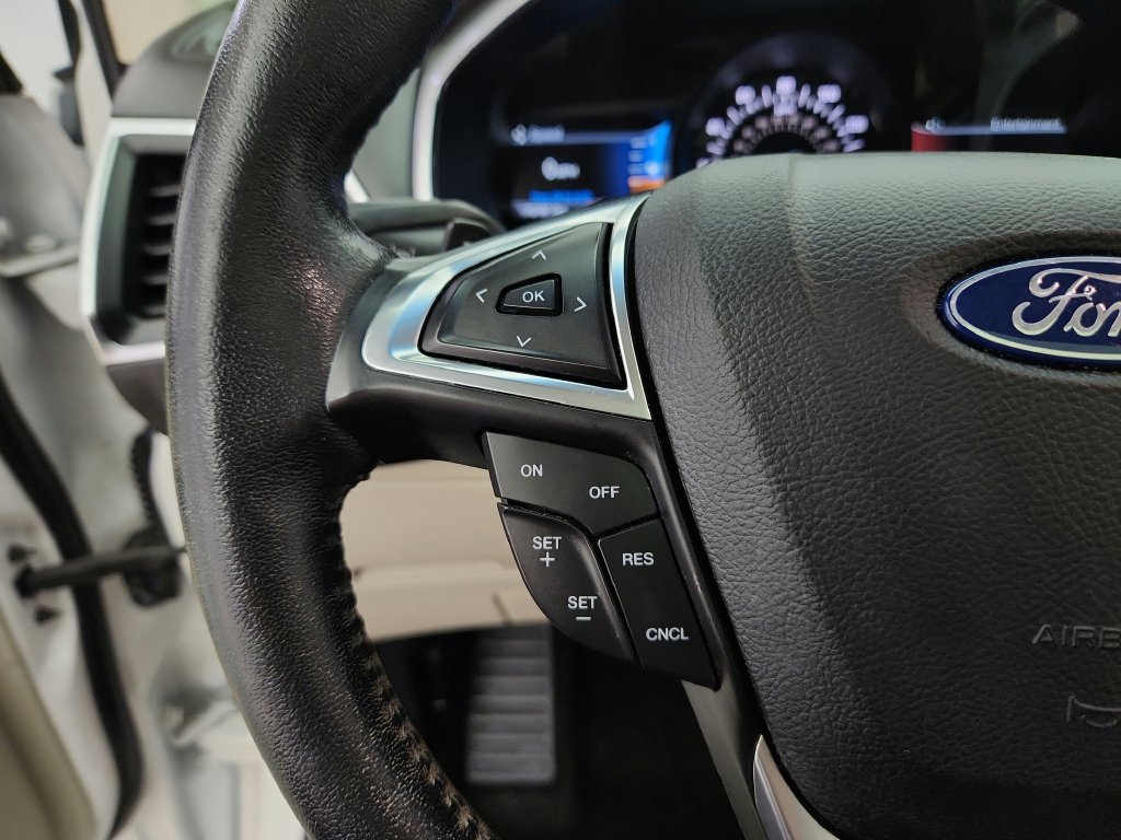 Used 2019 Ford Edge Titanium w/ Cold Weather Package AWD/4WD image 21