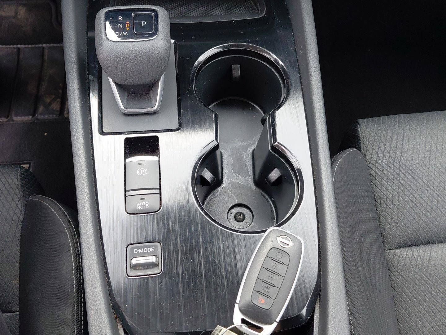 Used 2024 Nissan Rogue SV FWD image 30