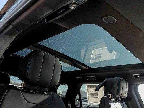 New 2026 Land Rover Range Rover Sport SE AWD/4WD image 23