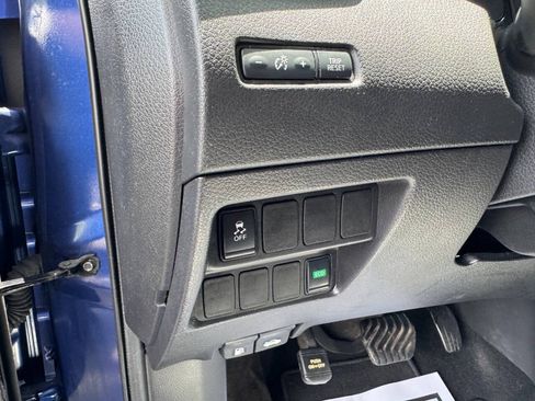 Used 2019 Nissan Rogue Sport S FWD image 47