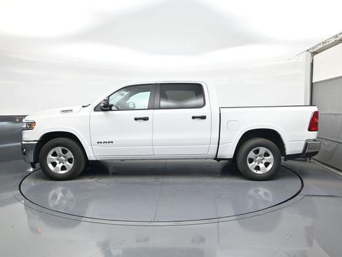 Used 2025 RAM 1500 Big Horn AWD/4WD image 4