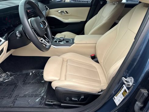 Used 2025 BMW 330i Sedan w/ M Sport Package RWD image 9