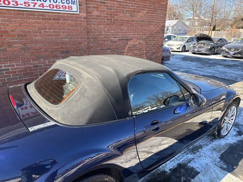 Used 2007 MAZDA MX-5 Miata Touring image 34