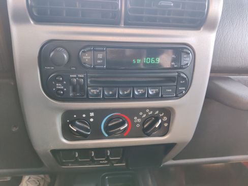 Used 2004 Jeep Wrangler X image 20