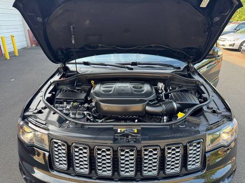 Used 2021 Jeep Grand Cherokee Altitude AWD/4WD image 19