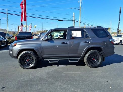 Used 2023 Toyota 4Runner SR5 Premium w/ Moonroof Package image 3