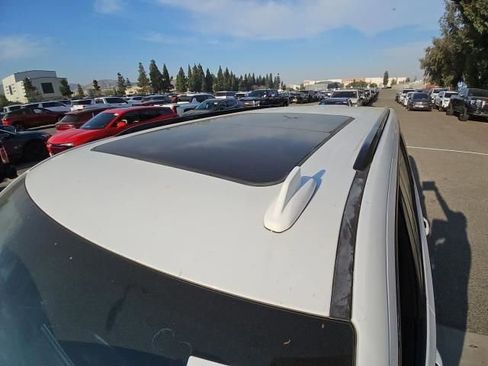 Used 2023 Chevrolet Tahoe Z71 w/ Luxury Package image 2