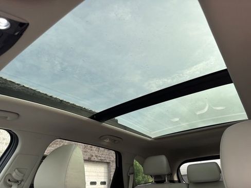 Used 2024 Kia Sorento S w/ Panoramic Sunroof Package AWD/4WD image 10