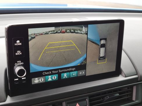 Certified 2025 Honda Pilot TrailSport image 13