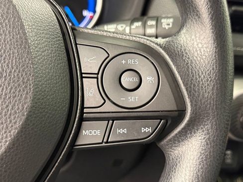 Certified 2025 Toyota RAV4 XLE AWD/4WD image 27
